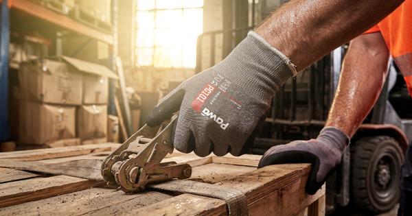 Keeping Your Cool: Why Cooling Textile Technology is the Answer to a Happier Workforce and What are the Differences